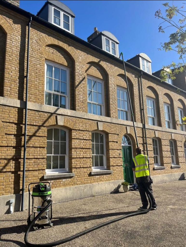 professional gutter cleaning and maintenance